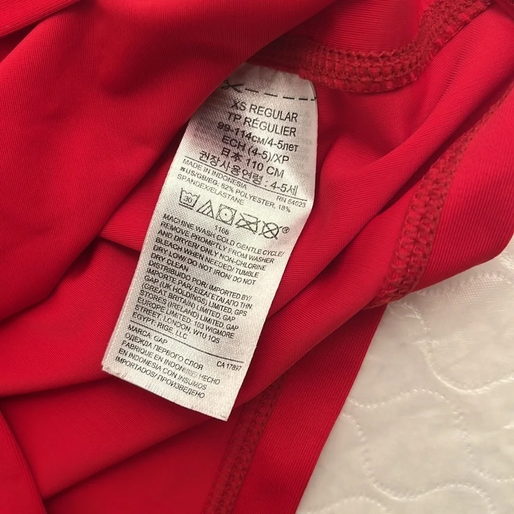 GAP red navy